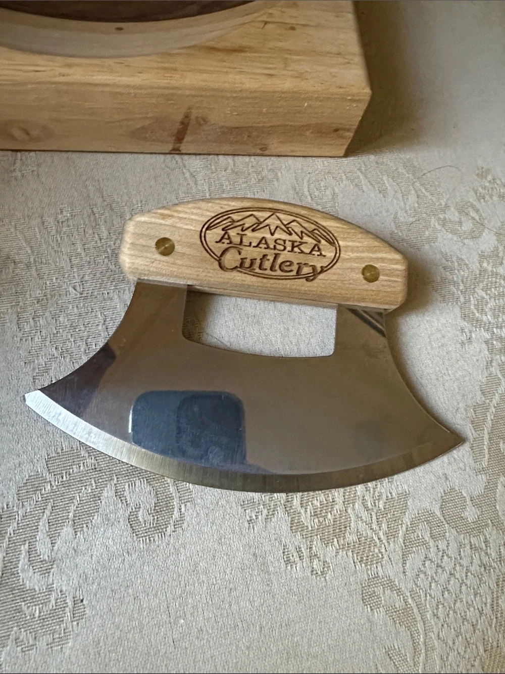 Alaska Cutlery Alaskan birch Ulu knife and chopping bowl set, The Ulu Factory